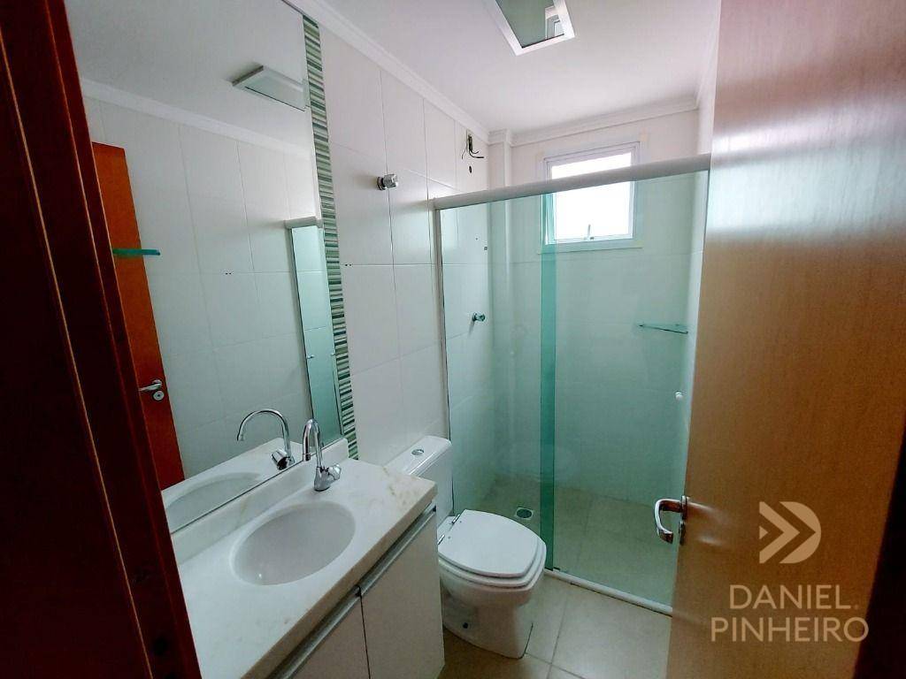 Apartamento à venda com 2 quartos, 75m² - Foto 11