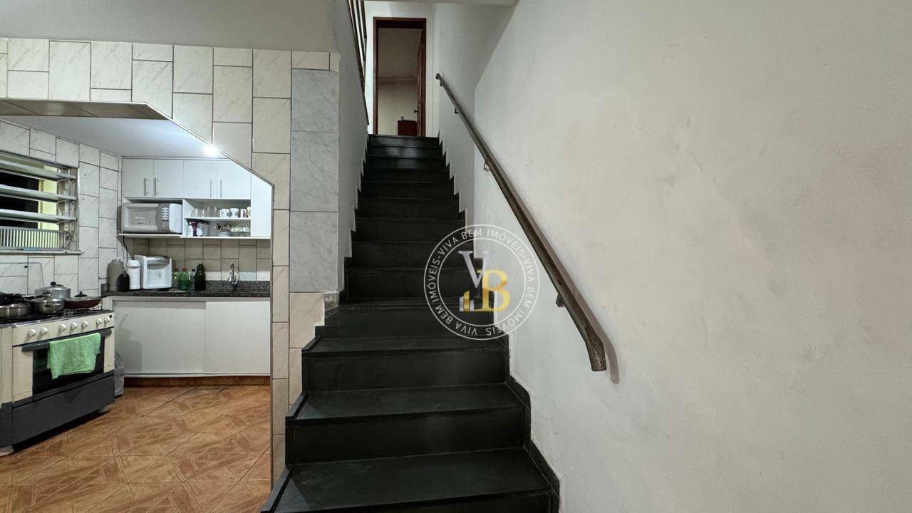 Casa à venda e aluguel com 3 quartos, 150m² - Foto 9