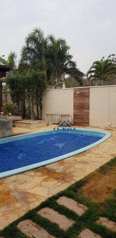 Casa de Condomínio à venda com 3 quartos, 240m² - Foto 3