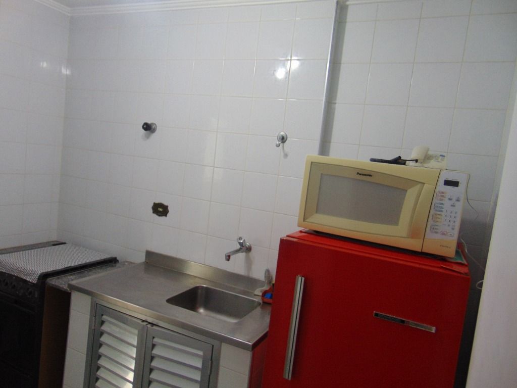 Apartamento à venda com 2 quartos, 70m² - Foto 13