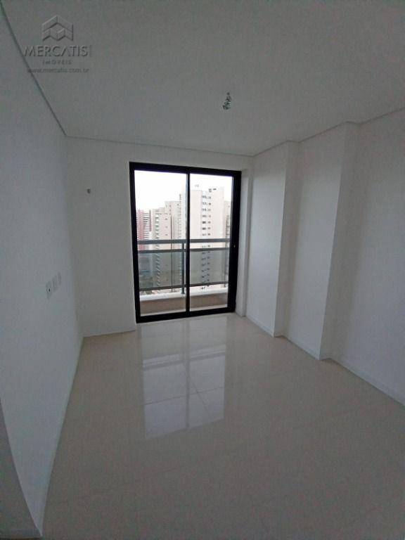 Apartamento à venda com 3 quartos, 107m² - Foto 18