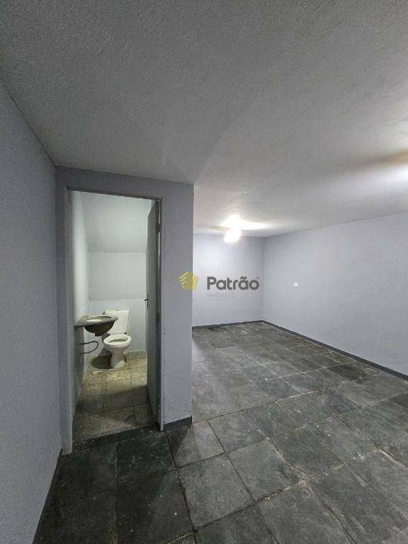 Sobrado à venda com 2 quartos, 174m² - Foto 15