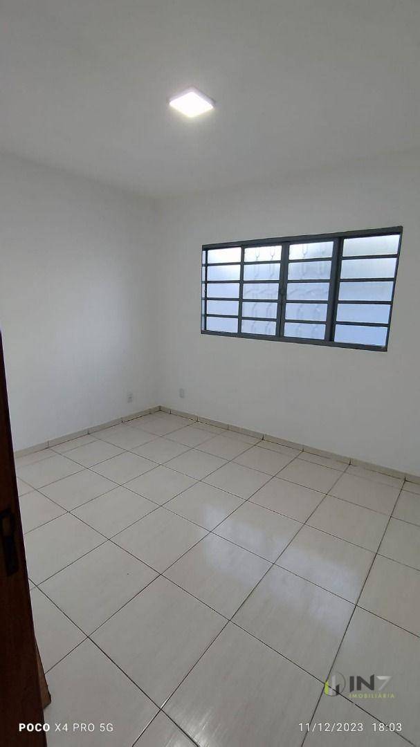 Casa à venda com 2 quartos, 66m² - Foto 3