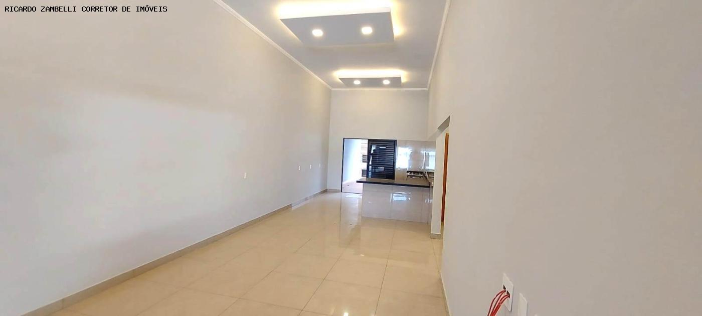 Casa à venda com 3 quartos, 250m² - Foto 3