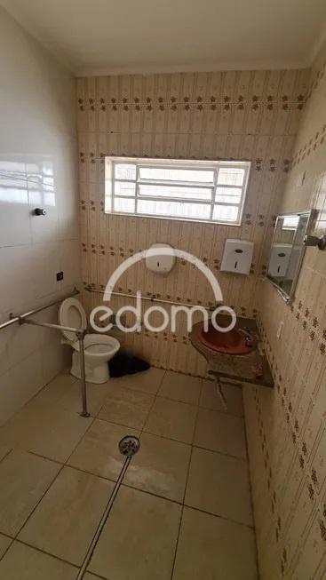 Casa para alugar com 3 quartos, 692m² - Foto 18