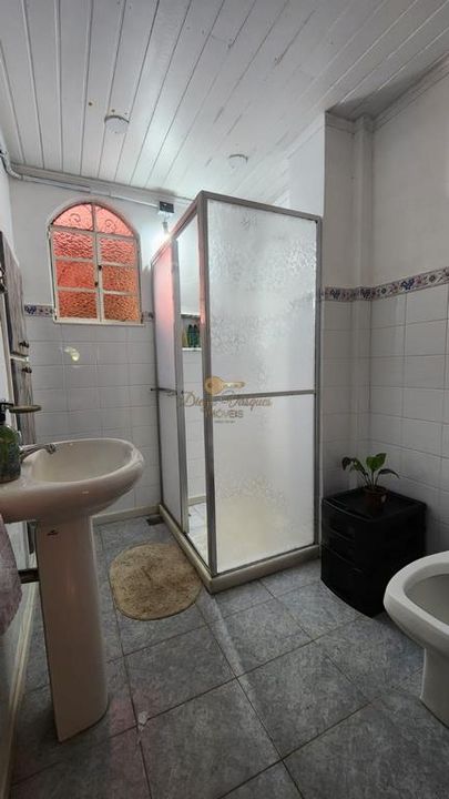 Casa à venda com 8 quartos, 1700m² - Foto 22