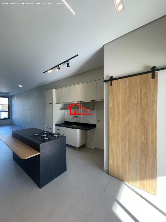 Casa de Condomínio à venda com 3 quartos, 200m² - Foto 4