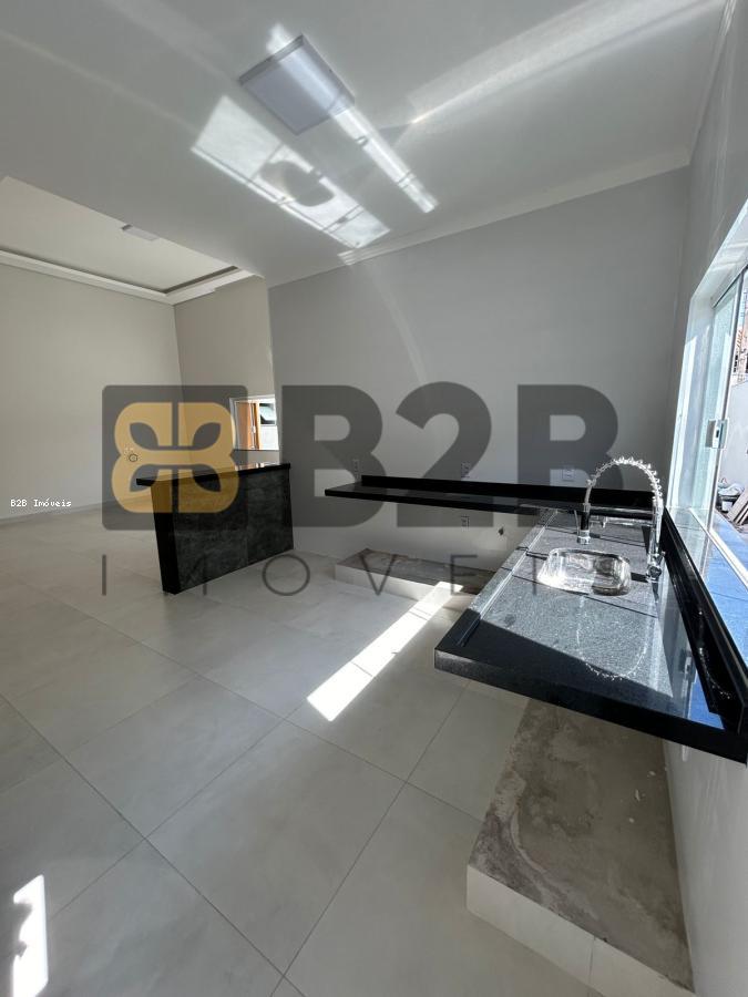 Casa à venda com 3 quartos, 180m² - Foto 9