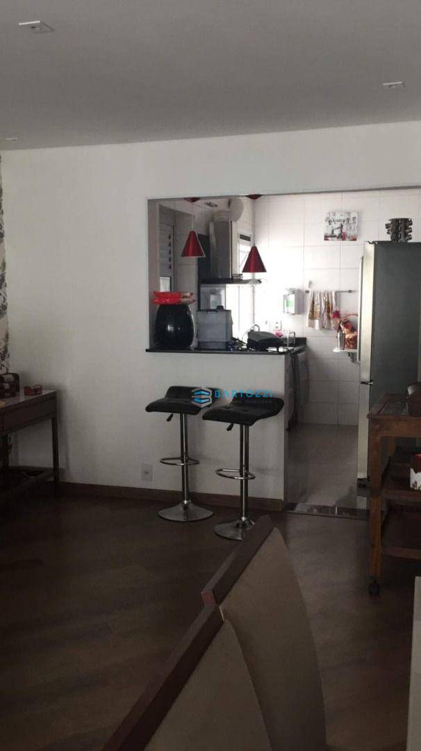 Apartamento à venda com 3 quartos, 97m² - Foto 9