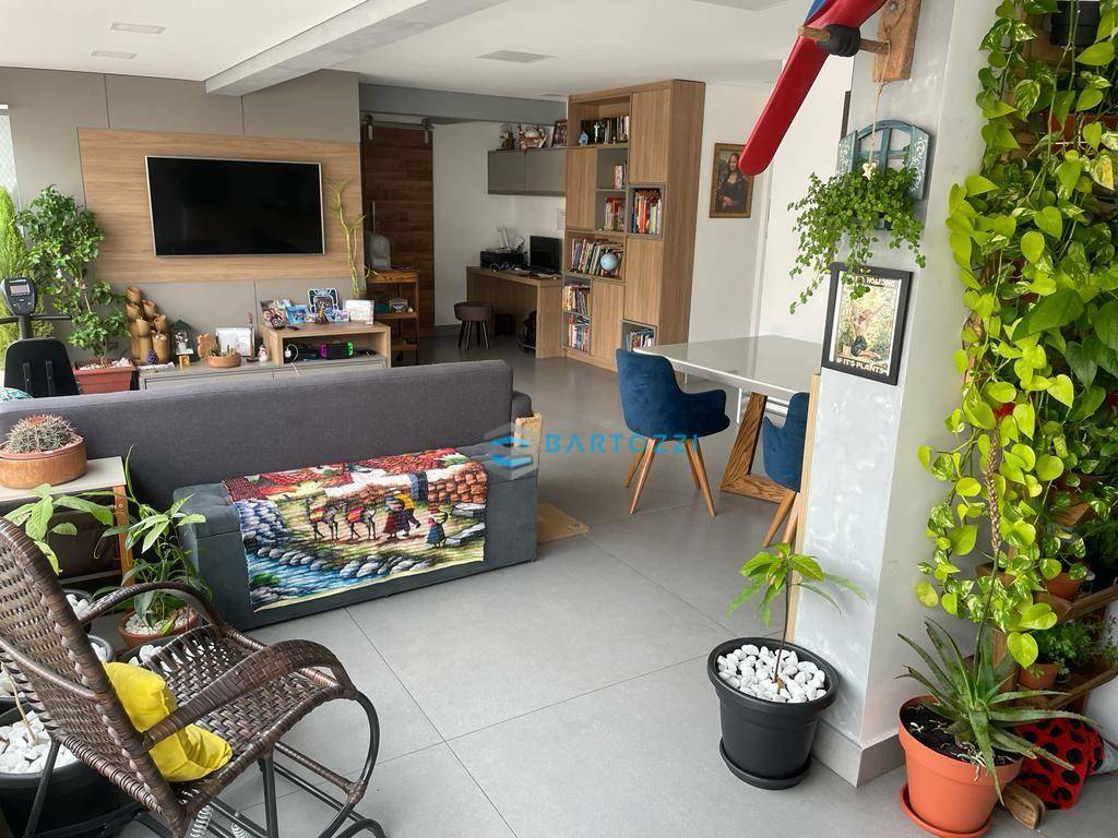 Apartamento à venda com 3 quartos, 112m² - Foto 1