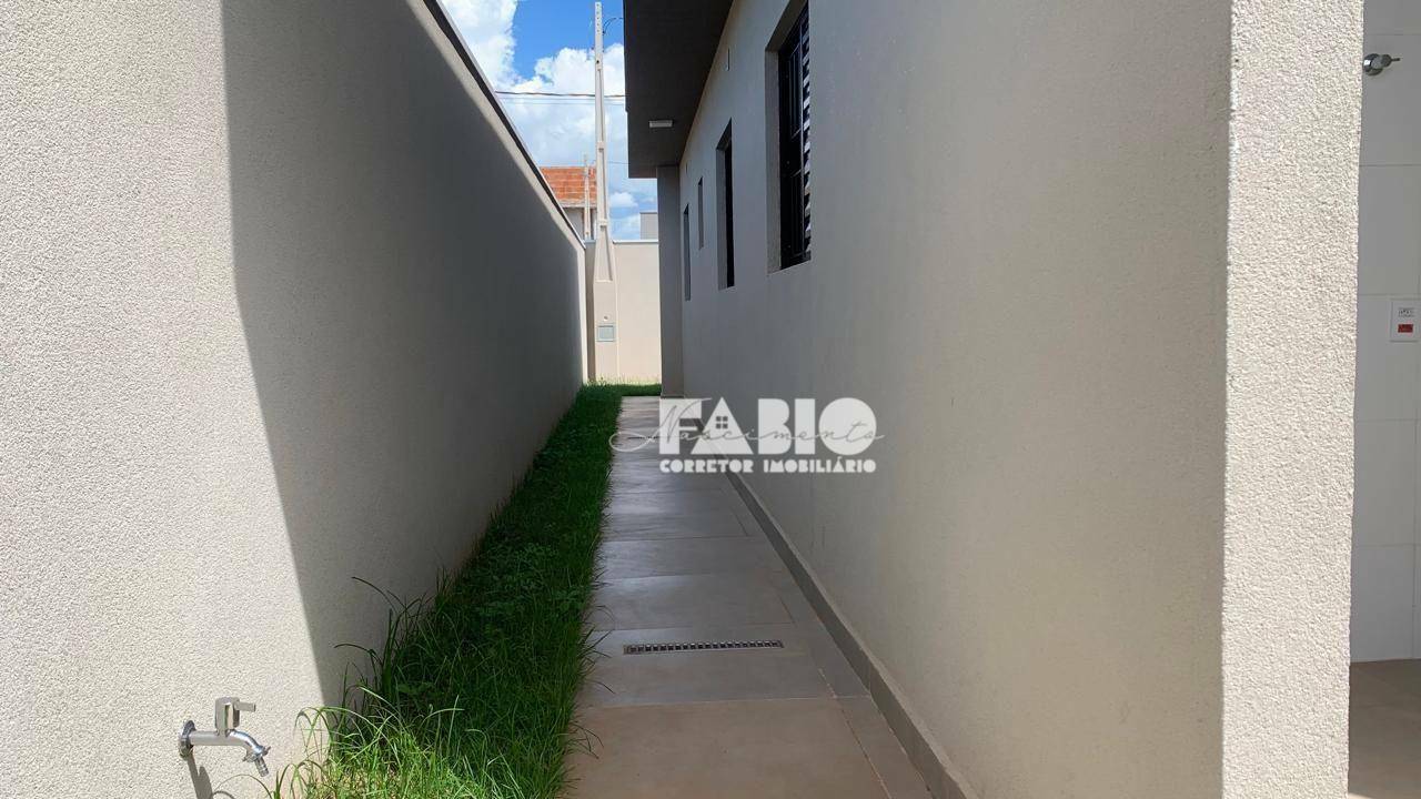 Casa à venda com 3 quartos, 119m² - Foto 11