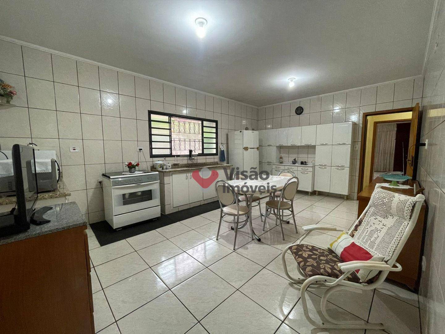 Casa à venda com 3 quartos, 218m² - Foto 17