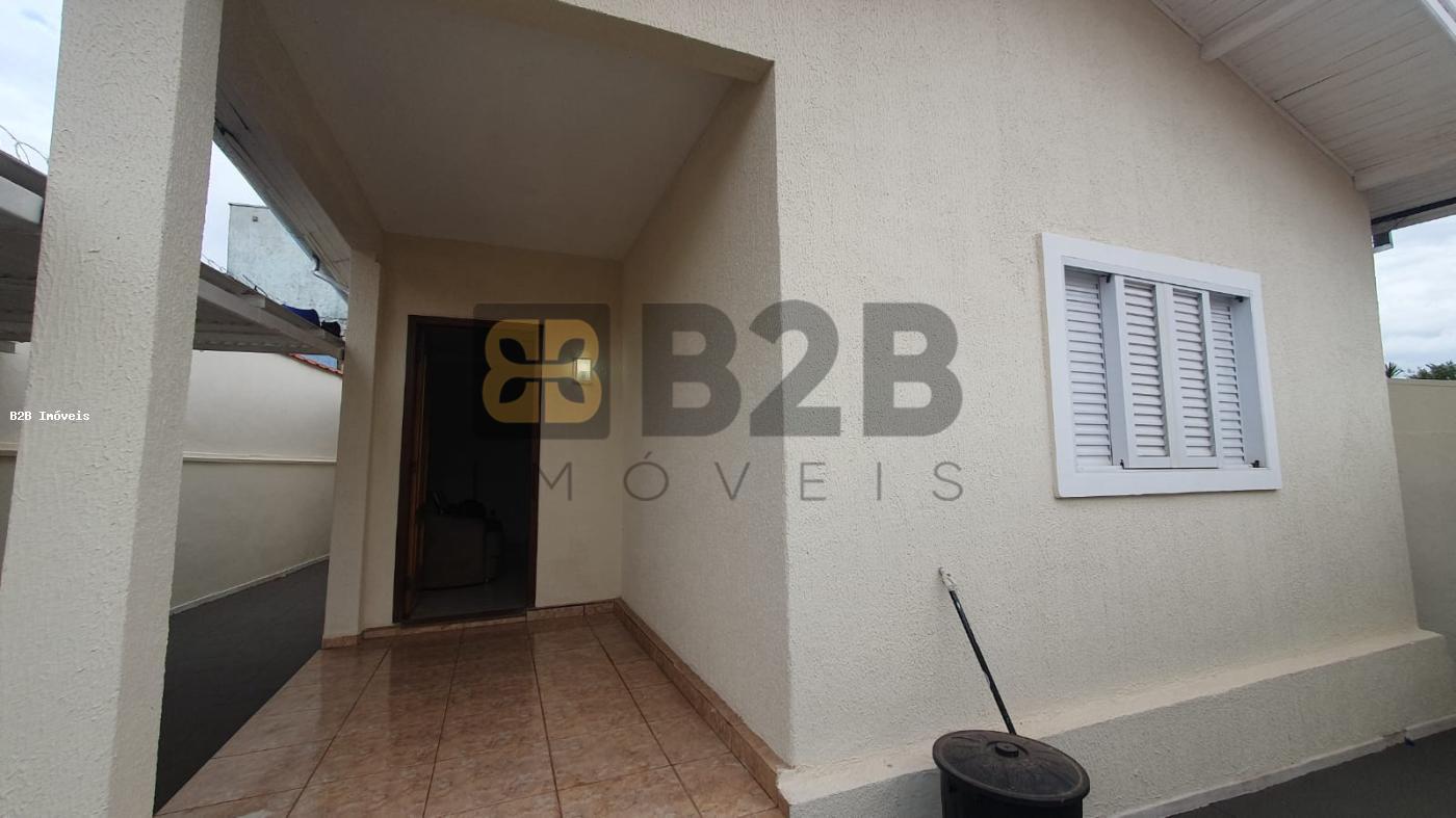 Casa à venda com 3 quartos, 90m² - Foto 2