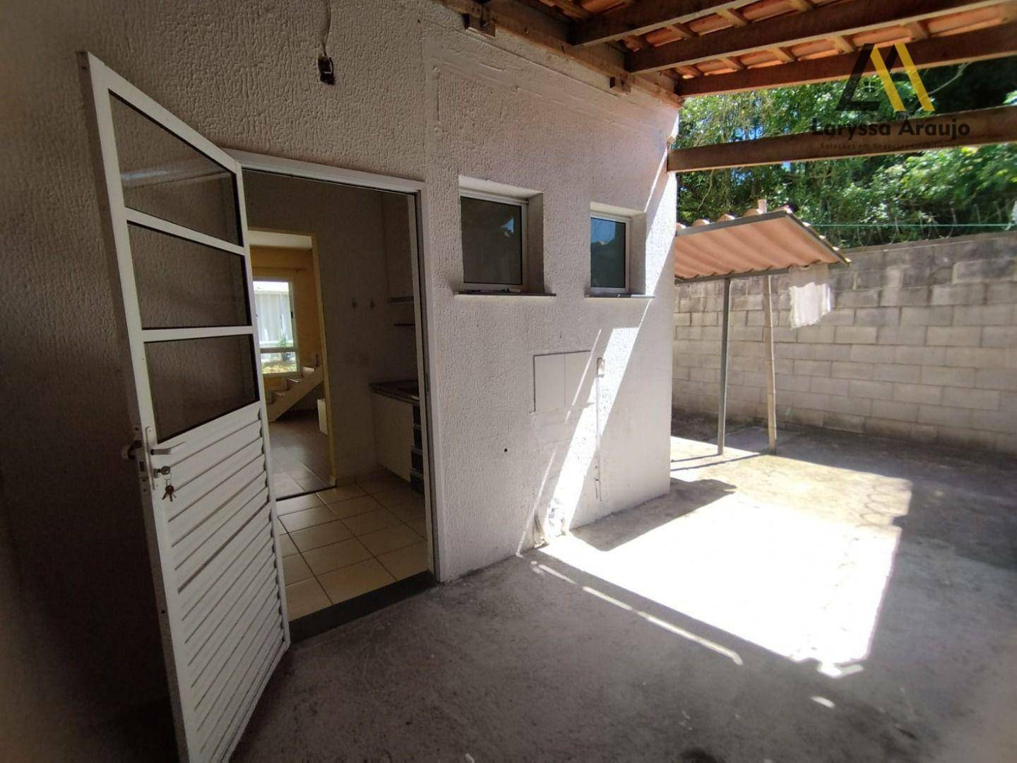 Sobrado para alugar com 2 quartos, 50m² - Foto 13