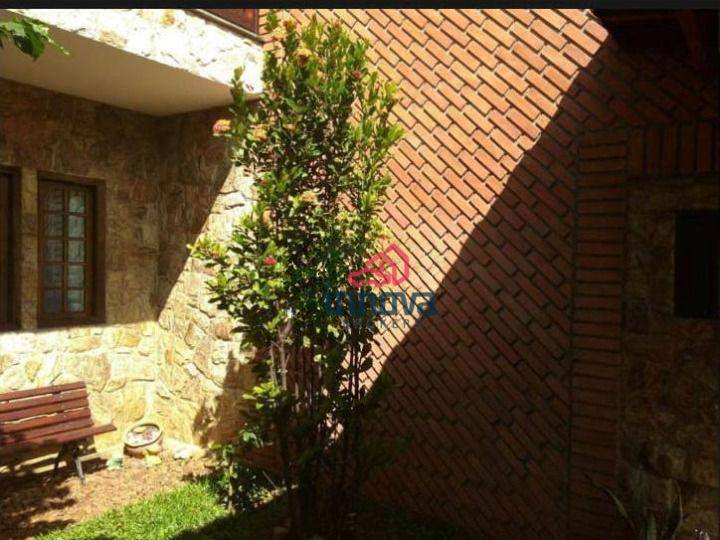 Casa à venda com 4 quartos, 275m² - Foto 9