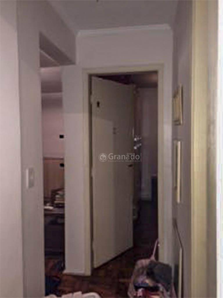 Apartamento à venda com 2 quartos, 70m² - Foto 7