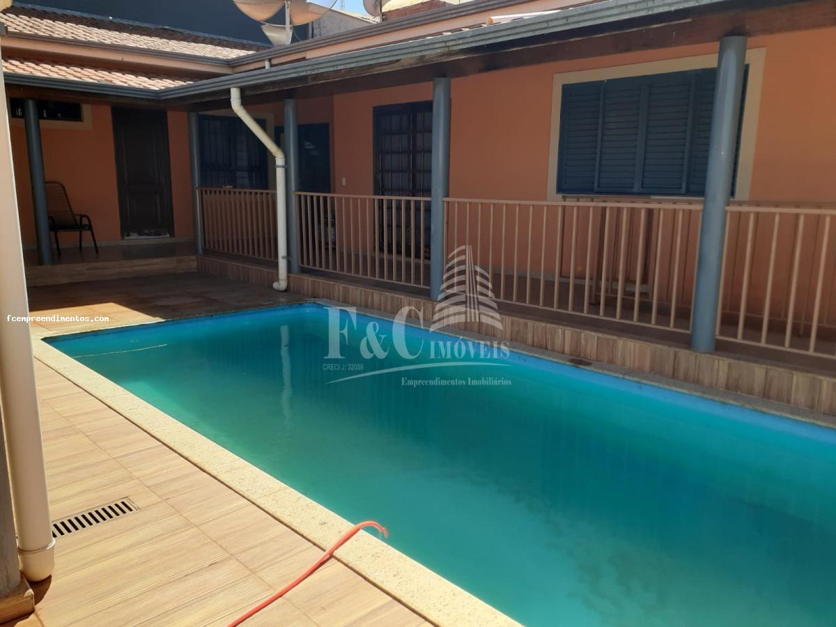 Casa à venda com 3 quartos, 250m² - Foto 17