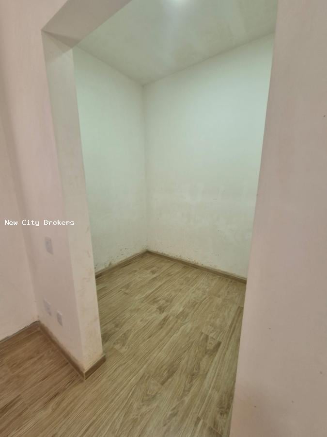 Sobrado à venda com 3 quartos, 300m² - Foto 13