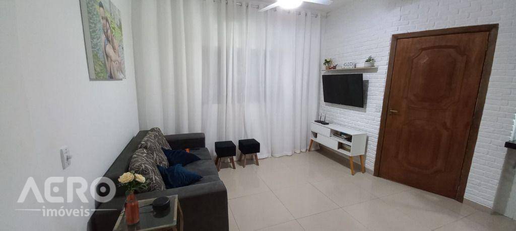 Casa à venda com 3 quartos, 170m² - Foto 3