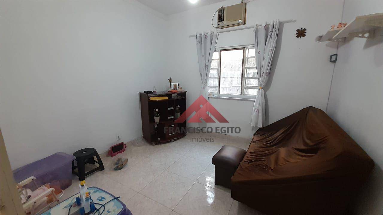 Casa à venda com 4 quartos, 80m² - Foto 10