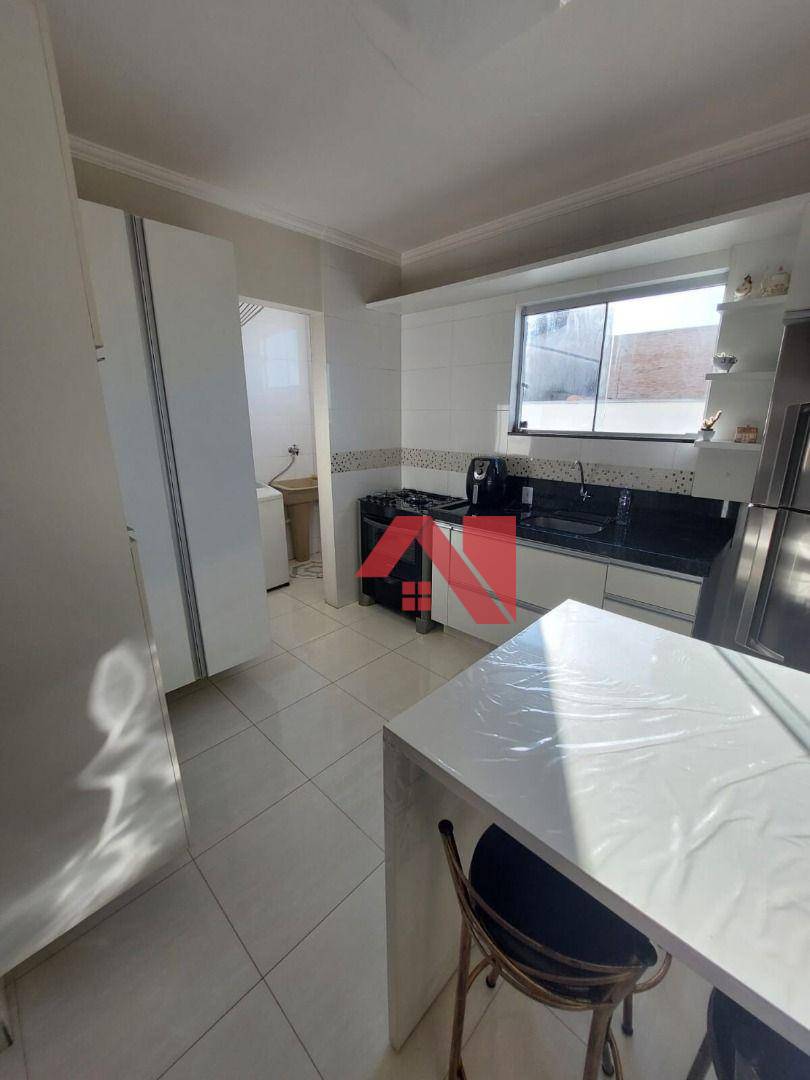 Apartamento à venda com 2 quartos, 67m² - Foto 5