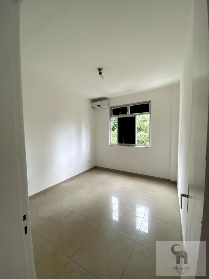 Apartamento à venda com 2 quartos, 75m² - Foto 13