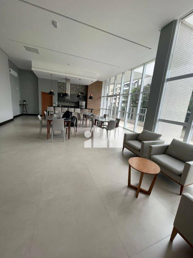 Apartamento para alugar com 3 quartos, 100m² - Foto 21
