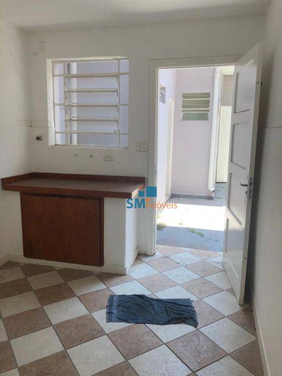 Sobrado à venda e aluguel com 3 quartos, 300m² - Foto 11