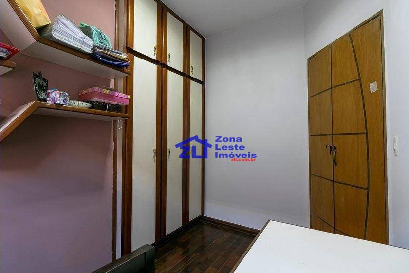 Casa à venda com 6 quartos, 240m² - Foto 23