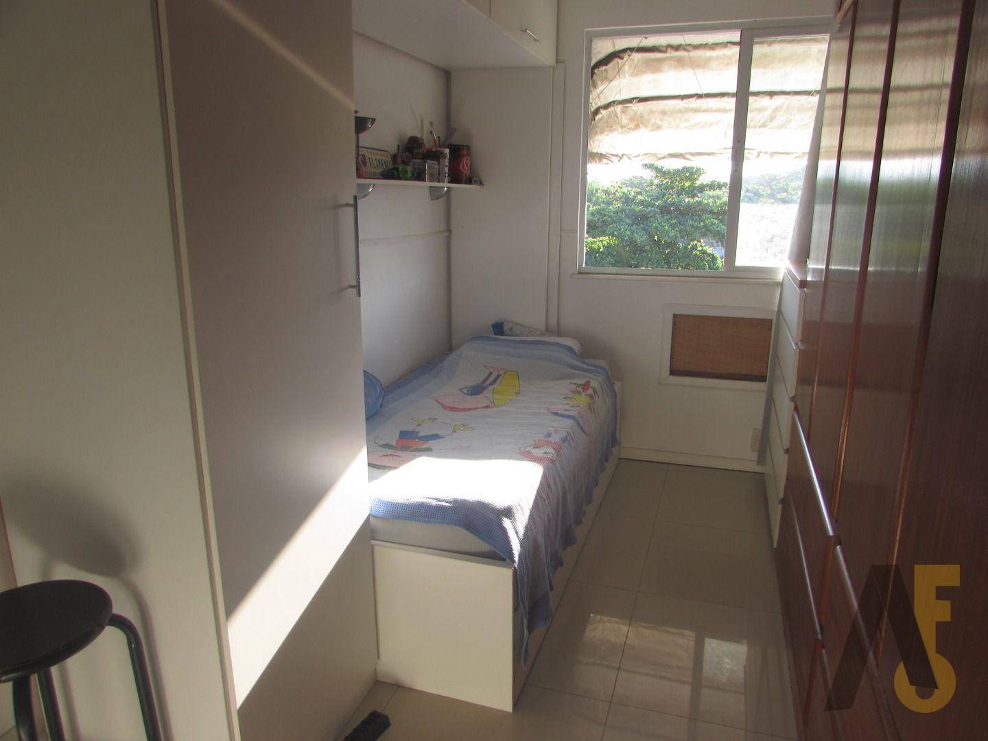 Apartamento à venda com 2 quartos, 52m² - Foto 13