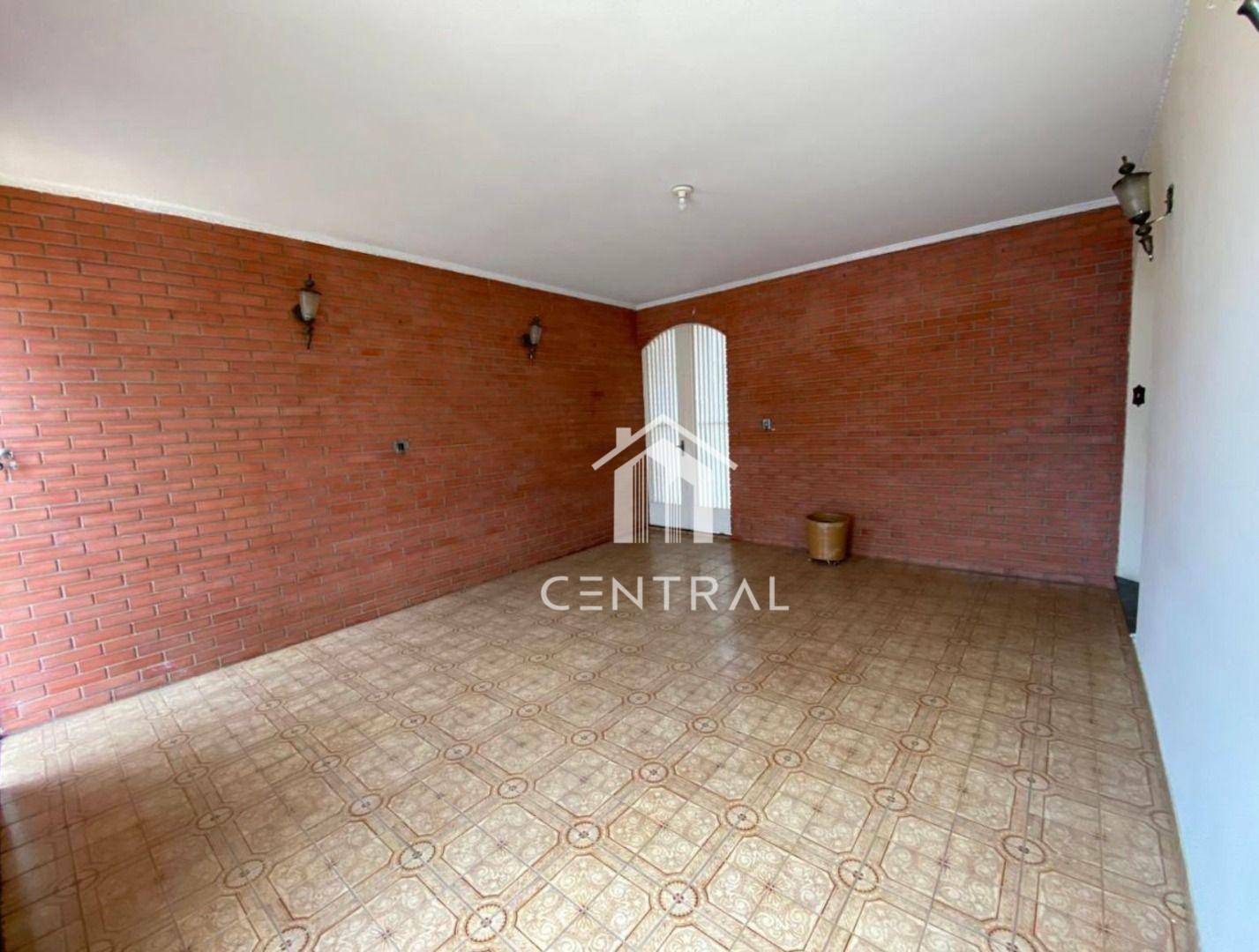 Casa à venda com 3 quartos, 220m² - Foto 14