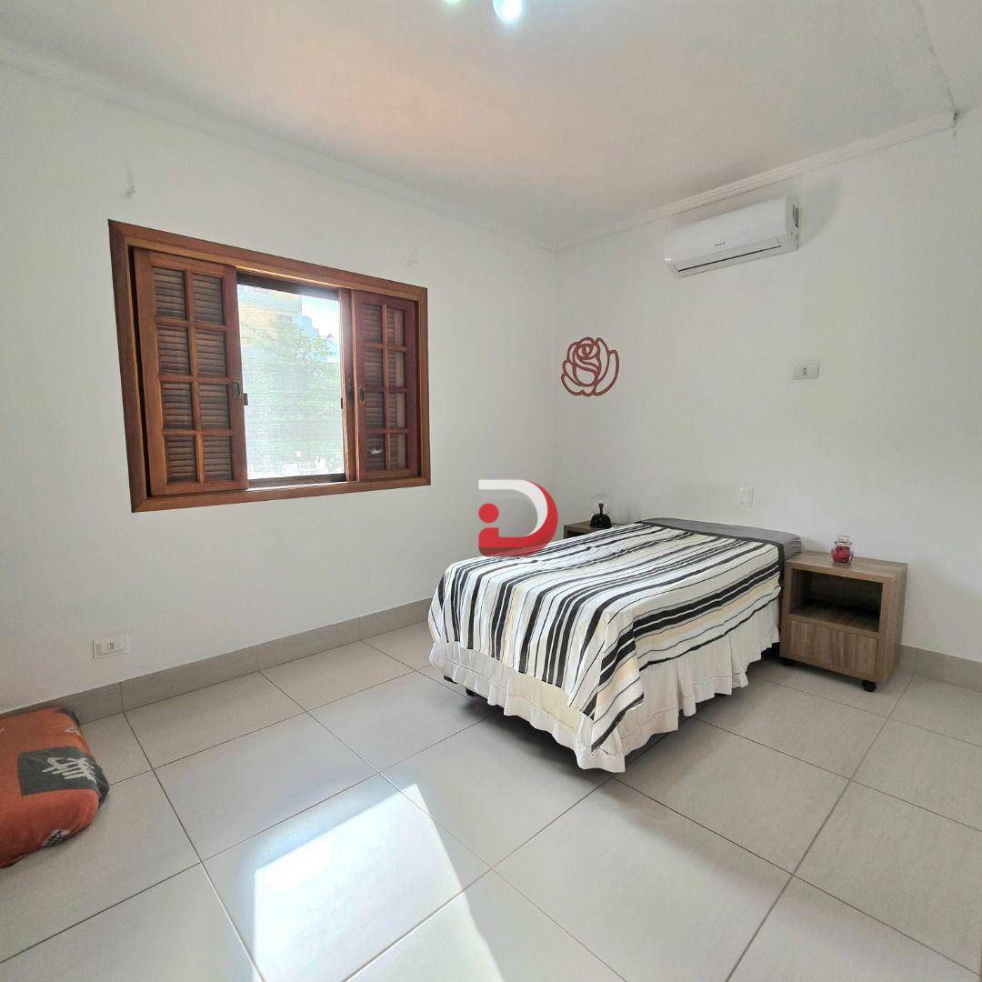 Sobrado à venda com 5 quartos, 250m² - Foto 44