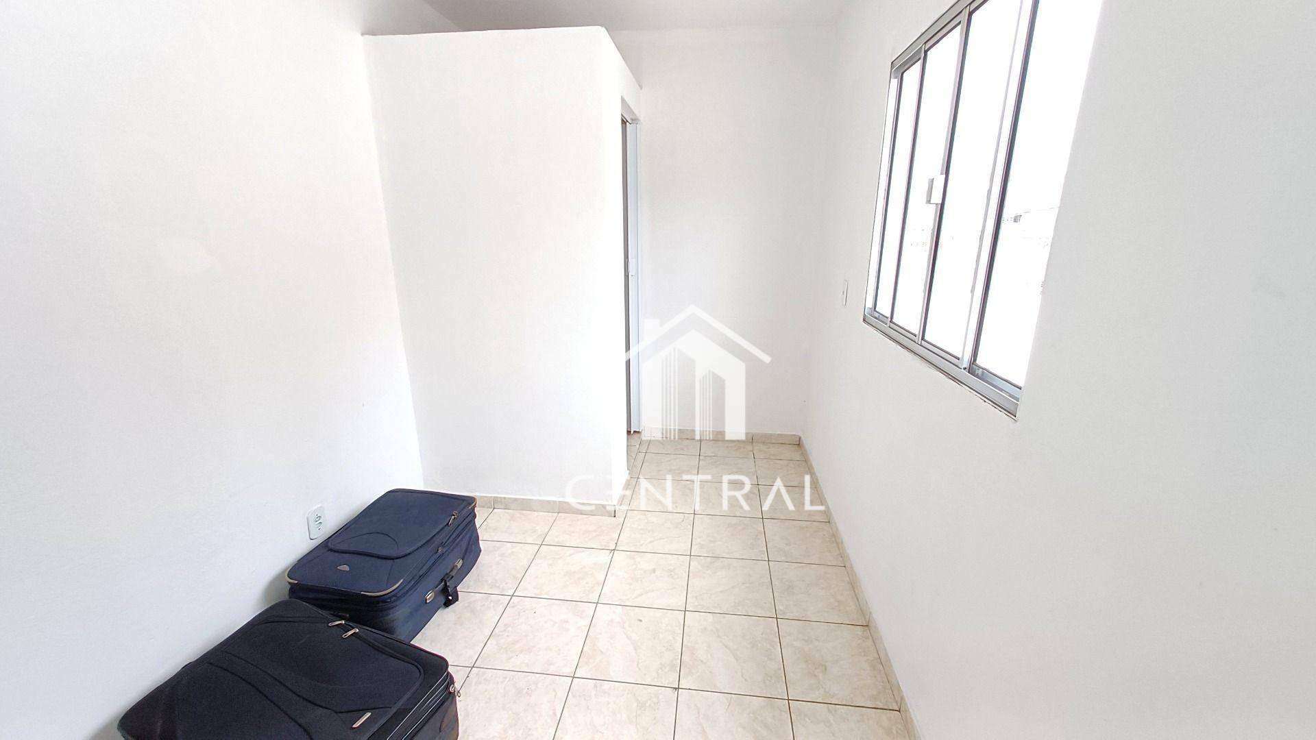 Casa para alugar com 5 quartos, 130m² - Foto 15