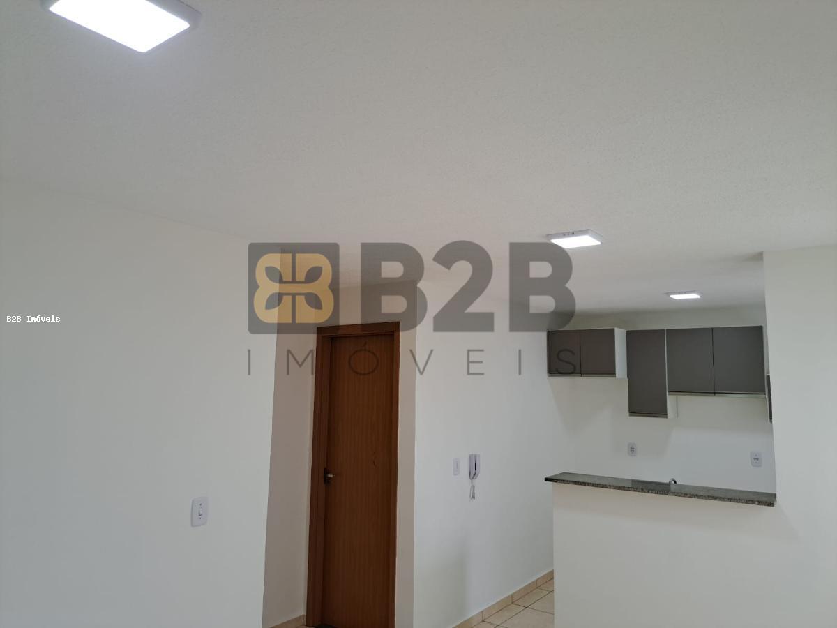 Apartamento à venda com 2 quartos, 42m² - Foto 4