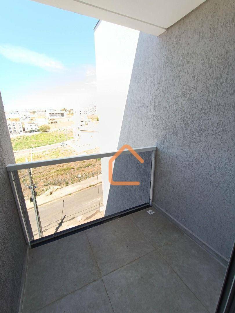 Apartamento à venda com 3 quartos, 111m² - Foto 9