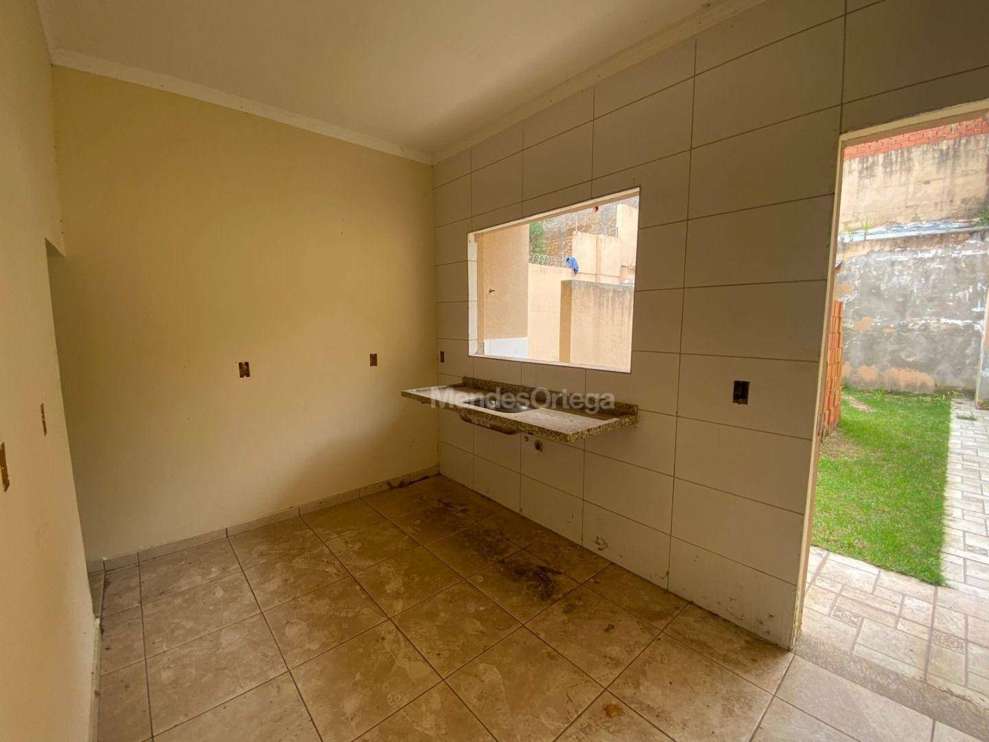 Casa à venda com 2 quartos, 72m² - Foto 8