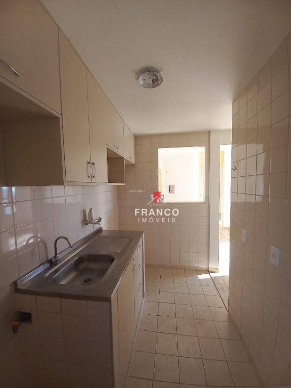 Apartamento à venda com 2 quartos, 62m² - Foto 13