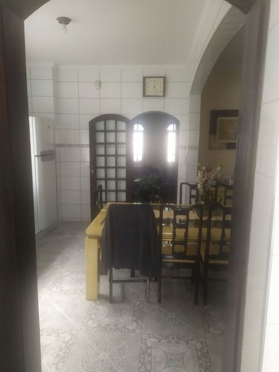 Sobrado à venda com 6 quartos, 320m² - Foto 14