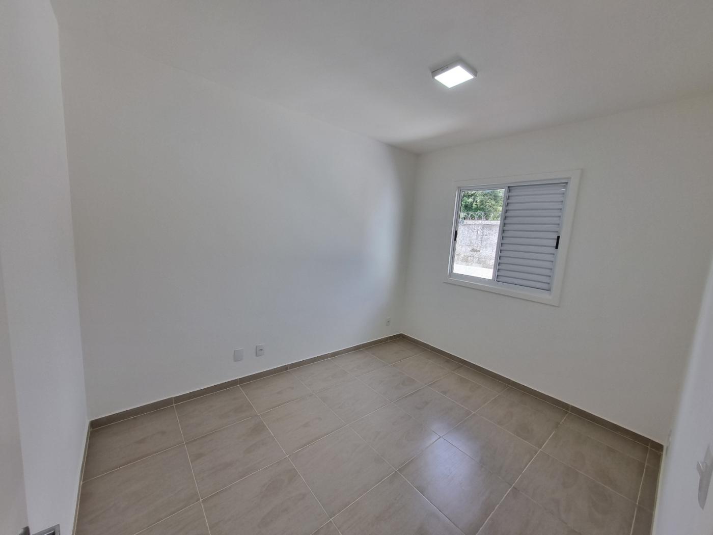 Casa à venda com 3 quartos, 72m² - Foto 7