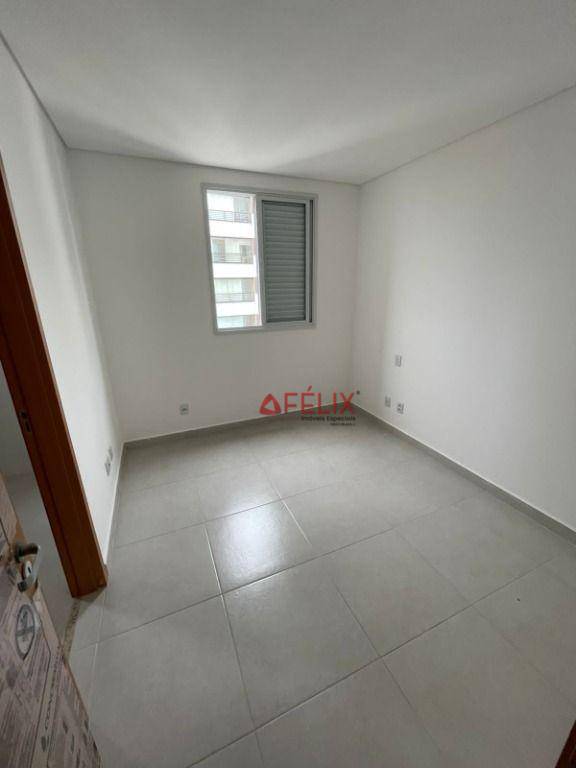 Apartamento à venda com 3 quartos, 155m² - Foto 19