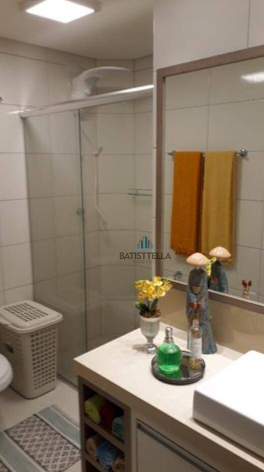 Apartamento à venda com 2 quartos, 60m² - Foto 5