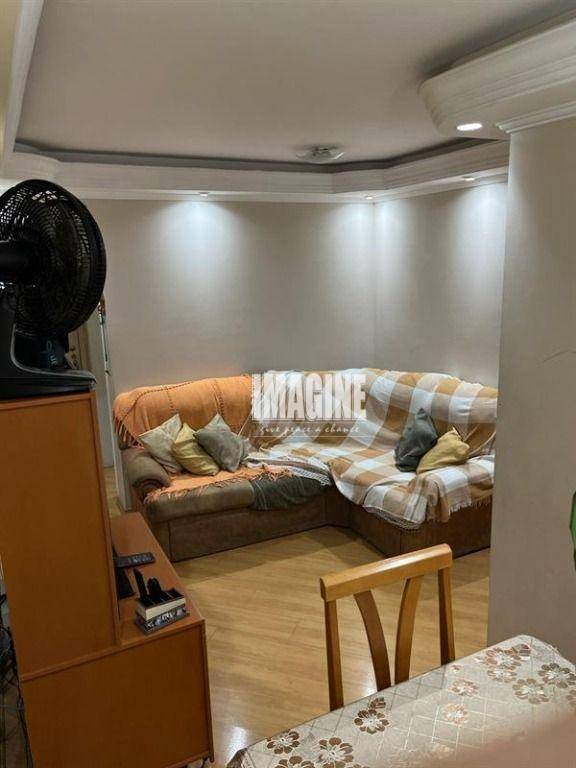 Apartamento à venda com 3 quartos, 54m² - Foto 2