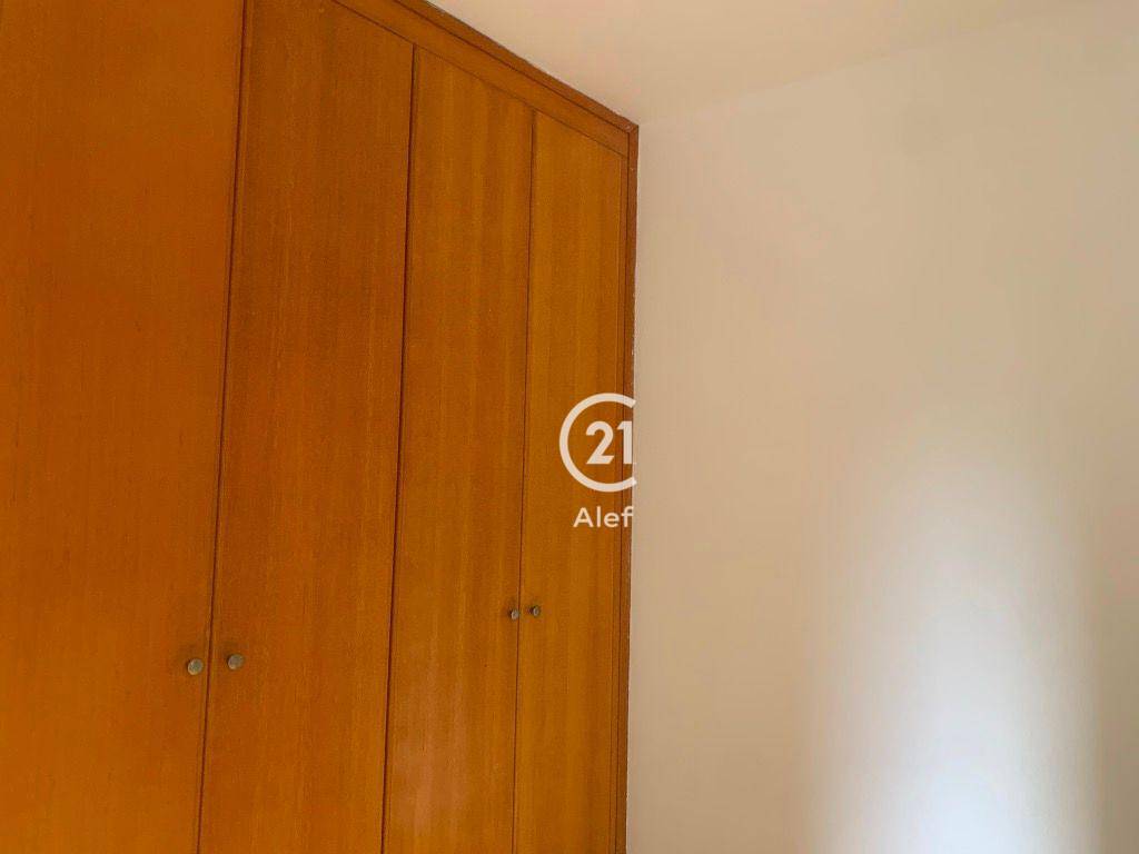 Apartamento para alugar com 3 quartos, 130m² - Foto 9