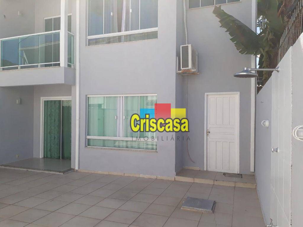 Casa à venda com 4 quartos, 135m² - Foto 2