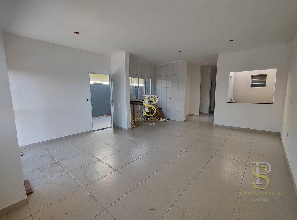 Casa à venda com 2 quartos, 124m² - Foto 12