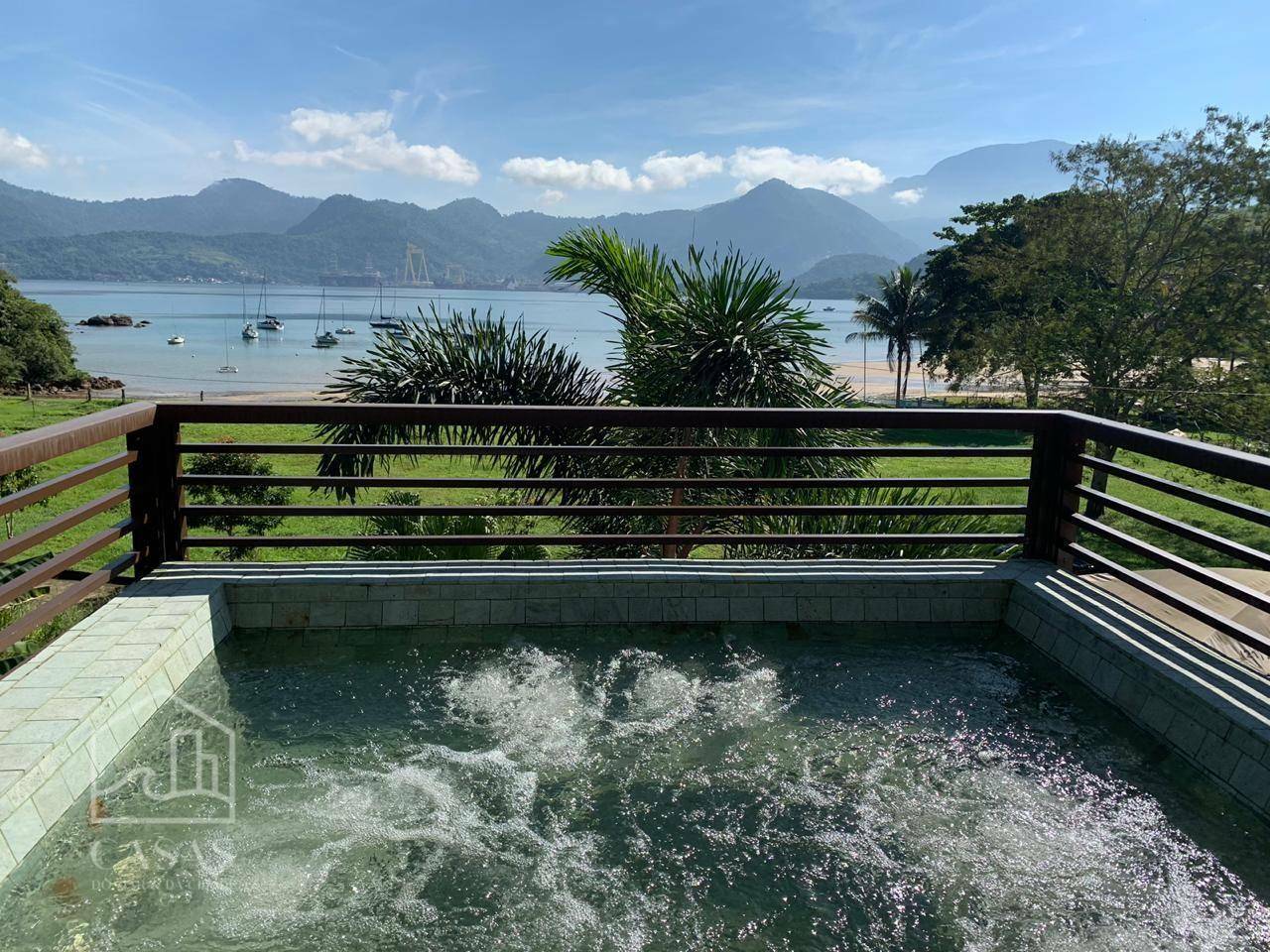 Casa à venda e aluguel com 4 quartos, 365m² - Foto 1