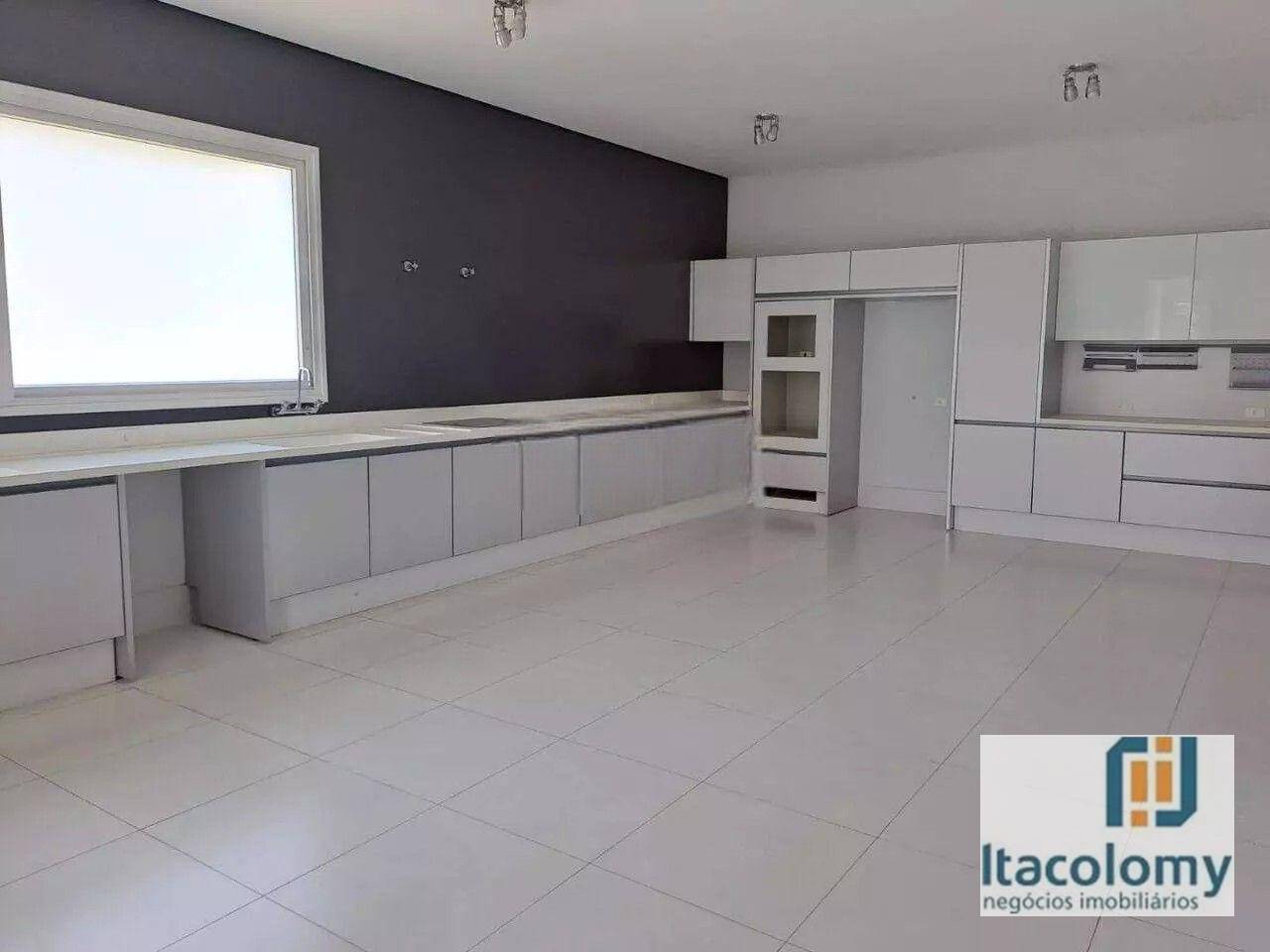 Casa para alugar com 4 quartos, 1605m² - Foto 10