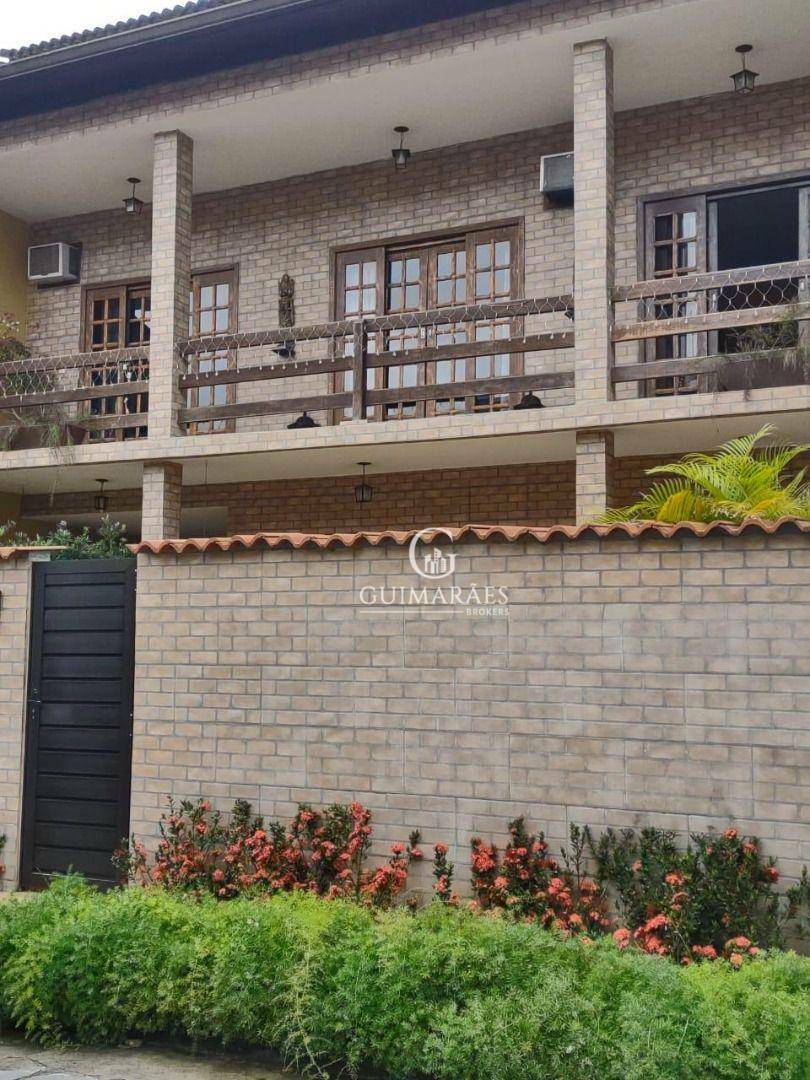 Casa de Condomínio à venda com 4 quartos, 350m² - Foto 1