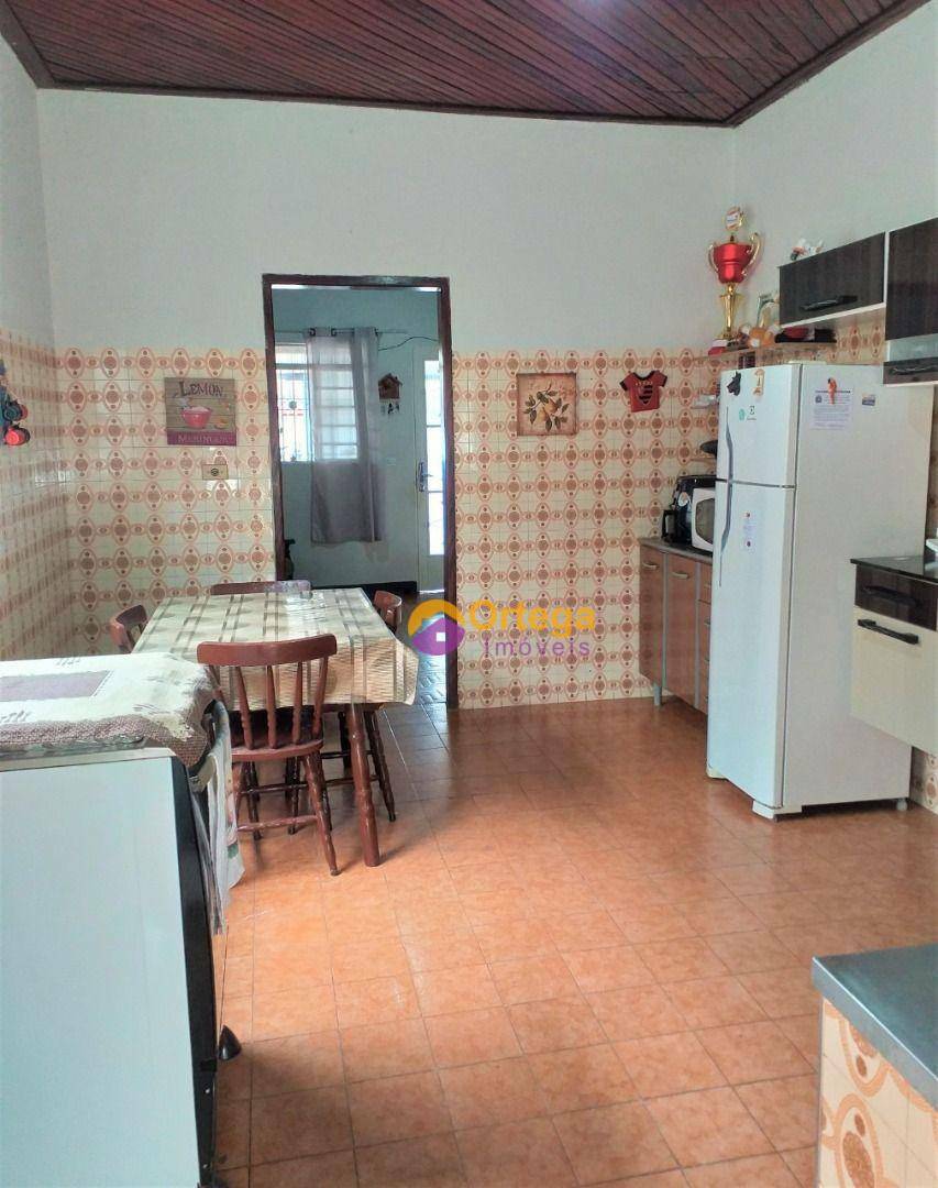 Casa à venda com 2 quartos, 80m² - Foto 6