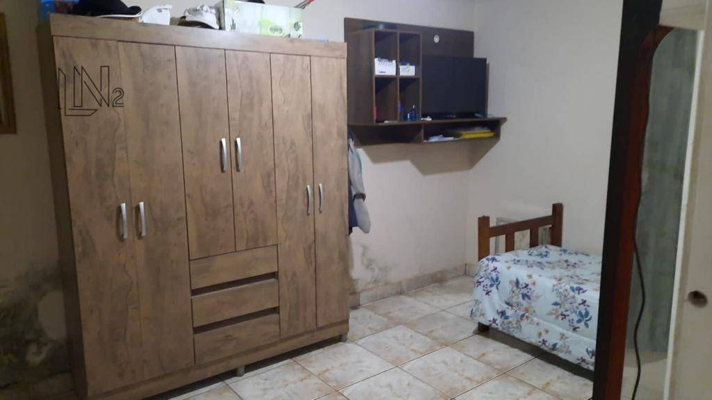 Sobrado à venda com 3 quartos, 215m² - Foto 14